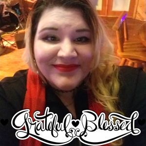 Meet your Posher, Thea